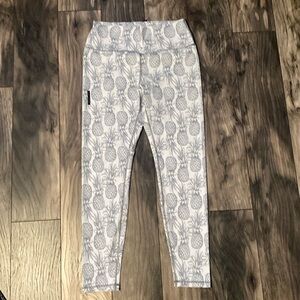 Love Fitness pineapple leggings Size Large! White with grey. No damages.